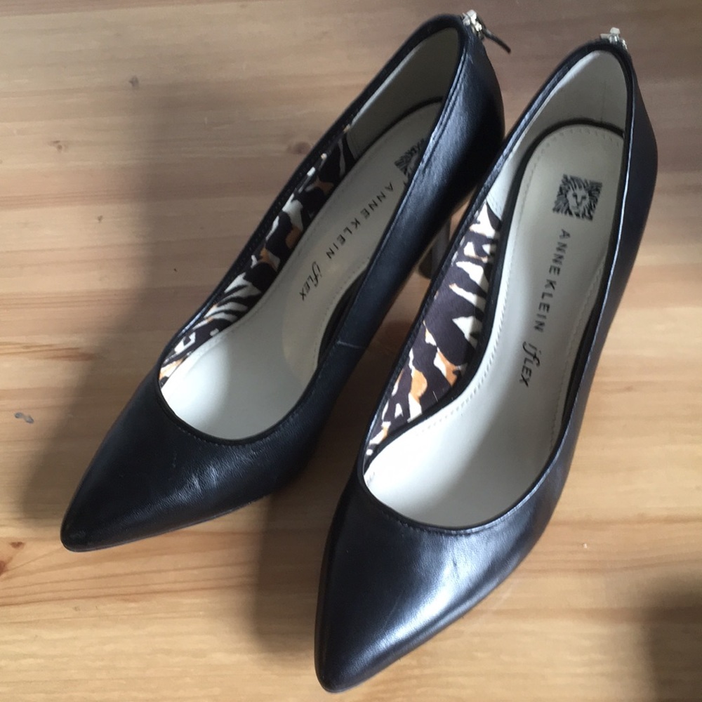 Anne Klein iFlex 9M leather pumps